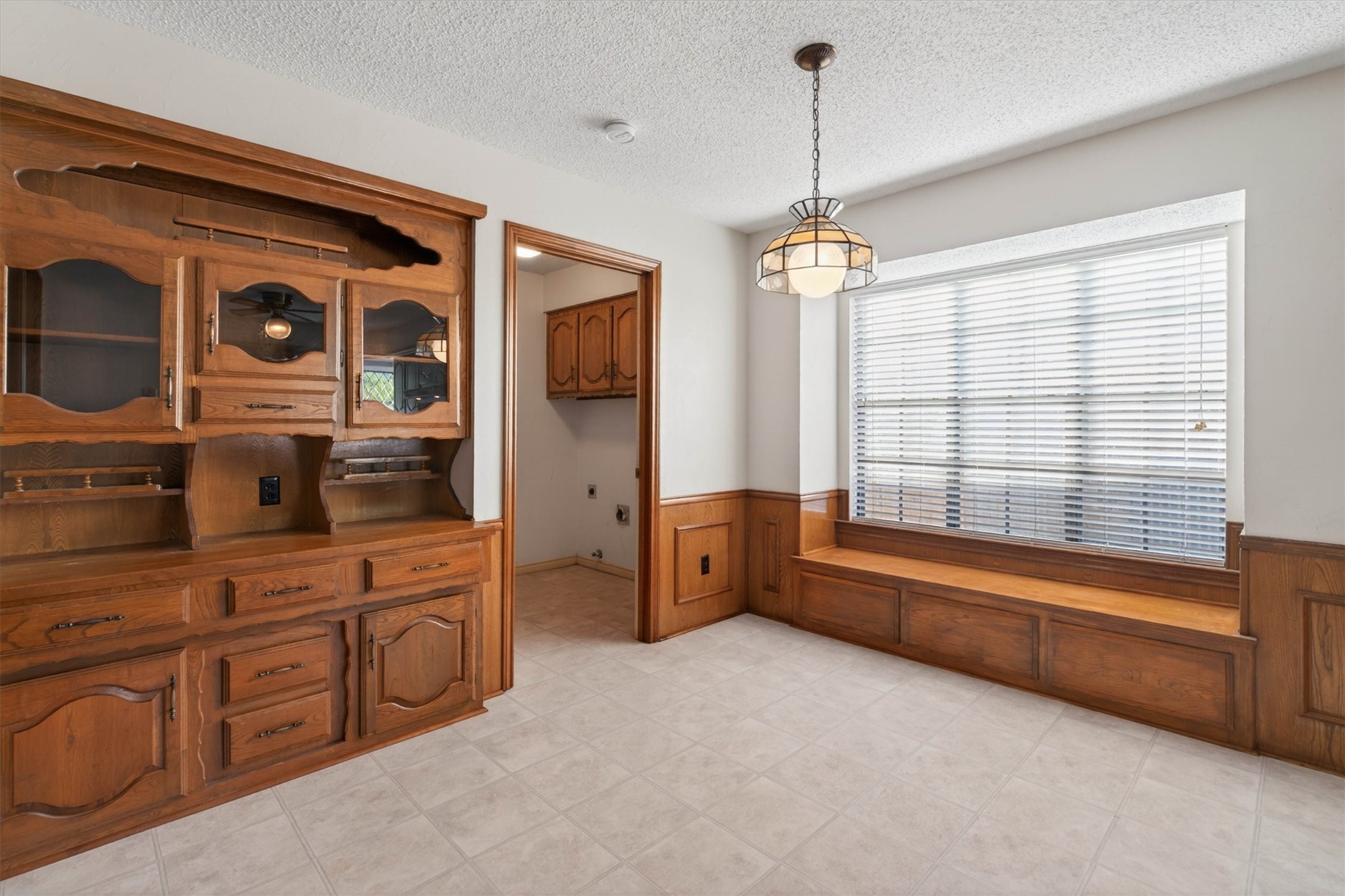1838 Meadowview Drive