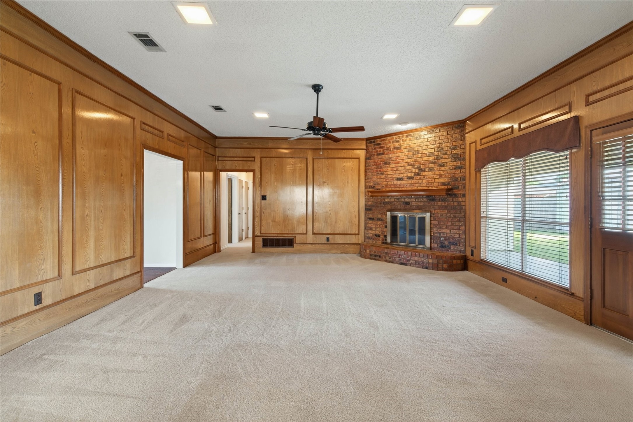 1838 Meadowview Drive