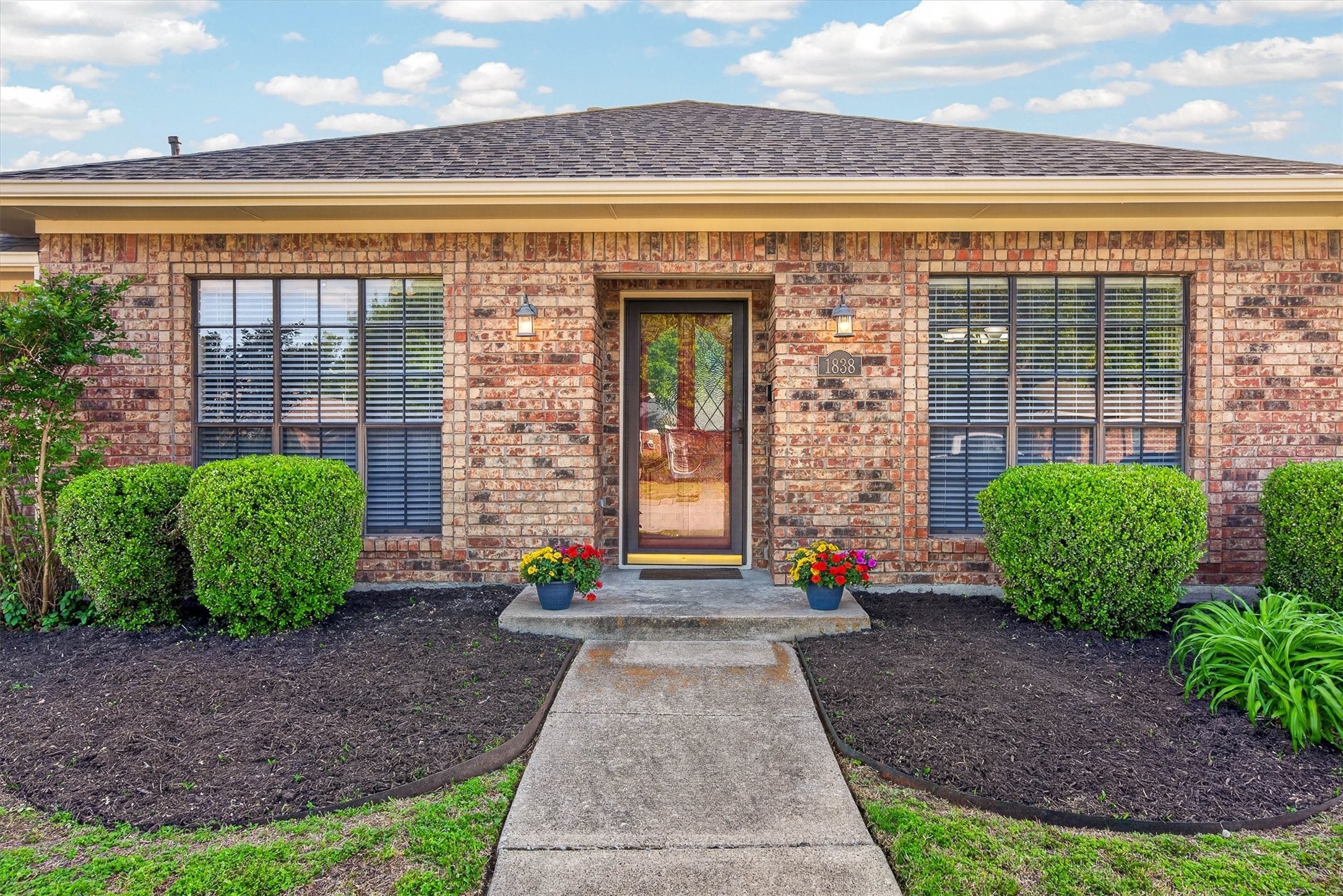 1838 Meadowview Drive
