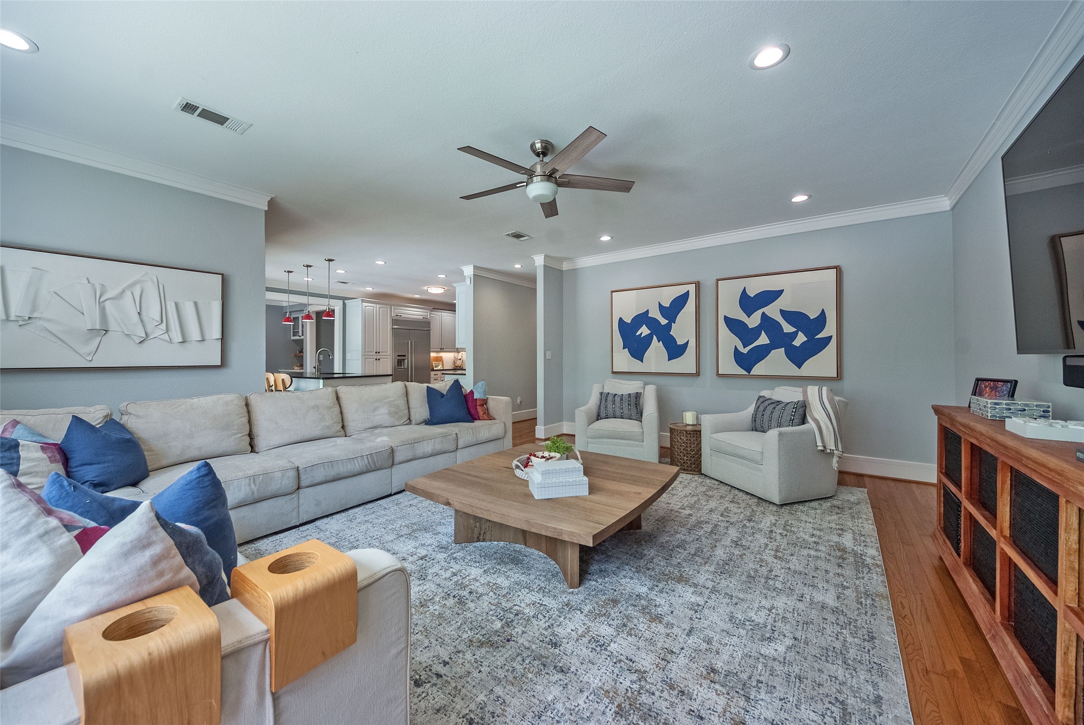 6906 La Vista Drive
