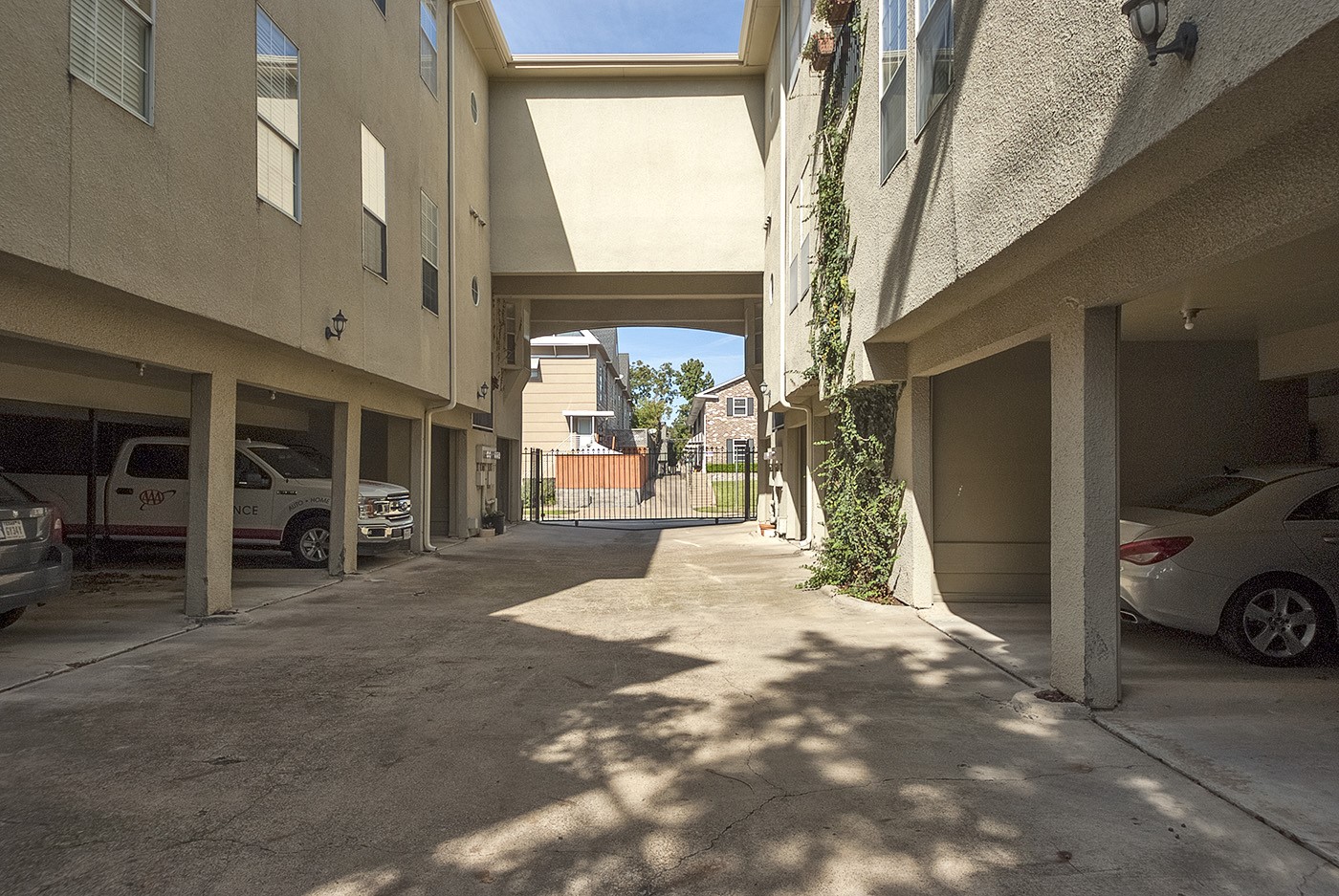 4106 Newton Avenue 103