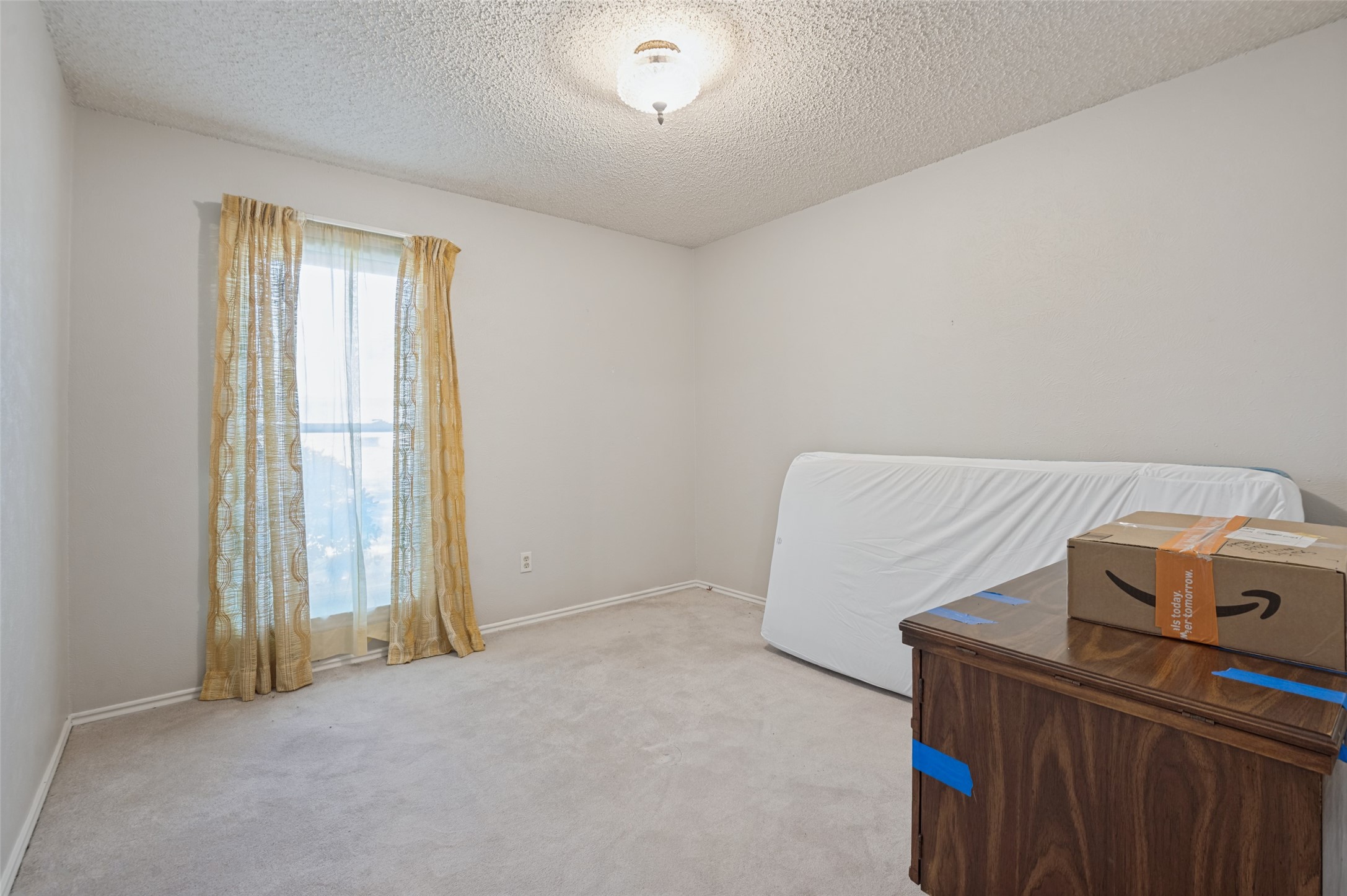 1900 Oakbluff Drive