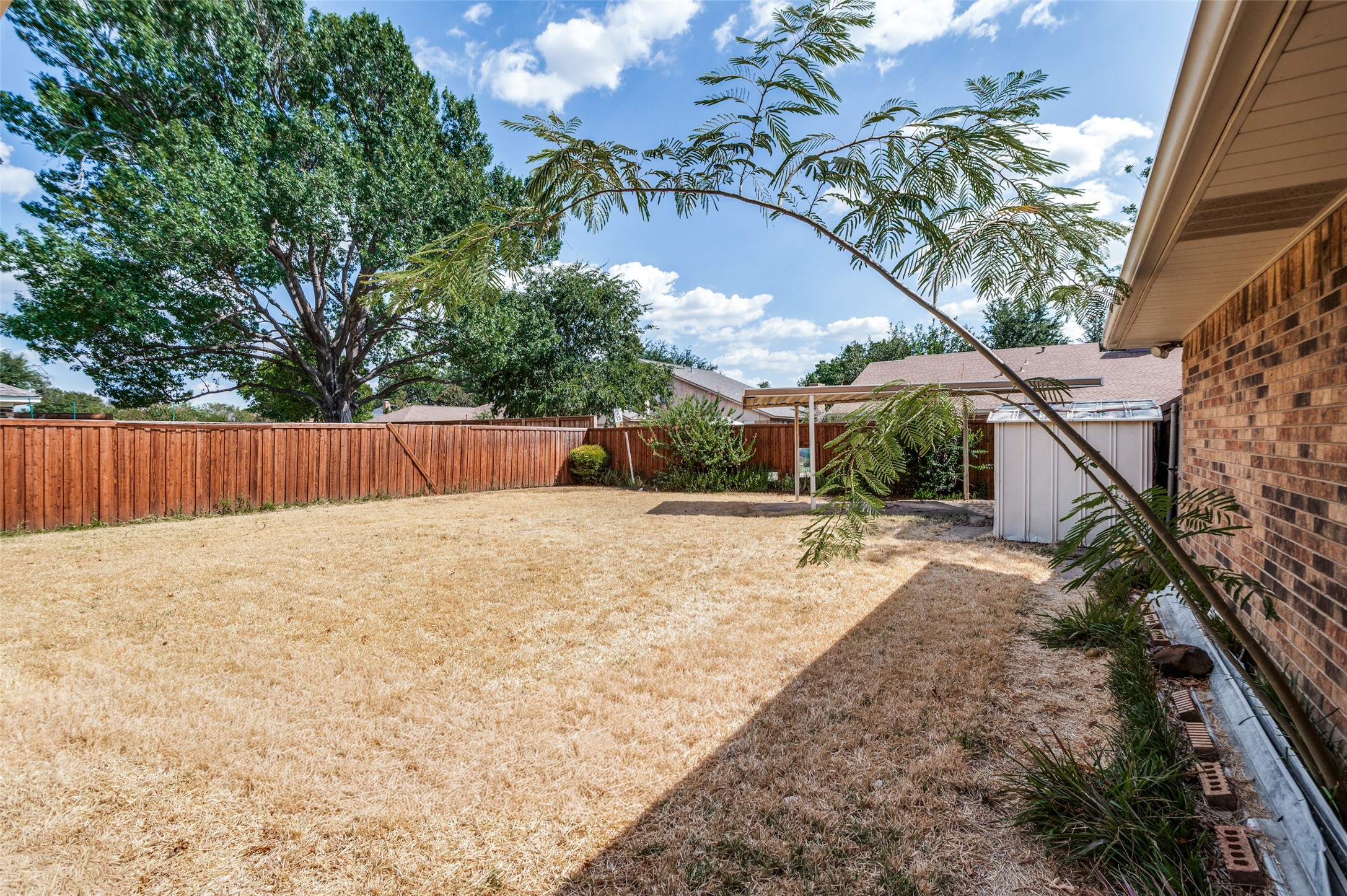 1900 Oakbluff Drive