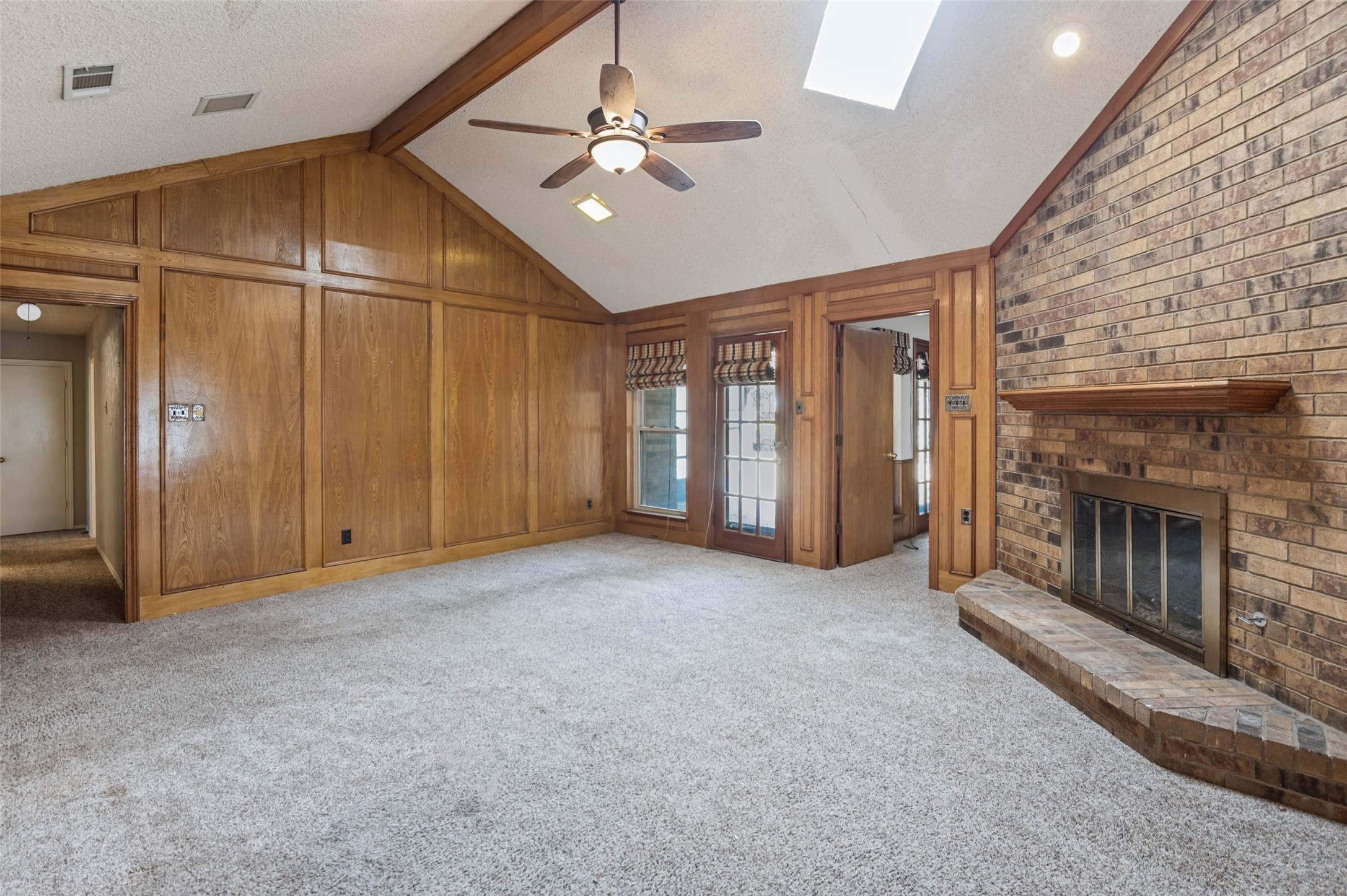 1900 Oakbluff Drive