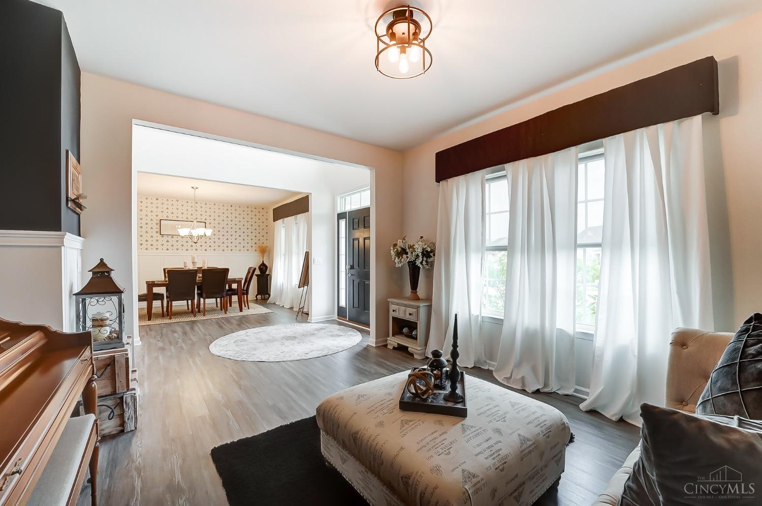 2537 Rosings Park