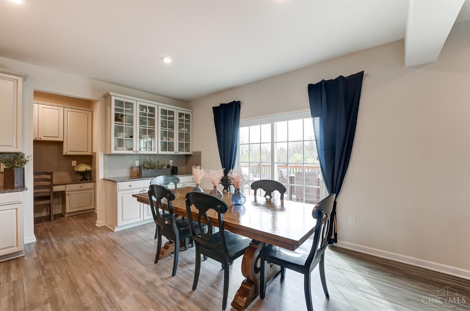 2537 Rosings Park