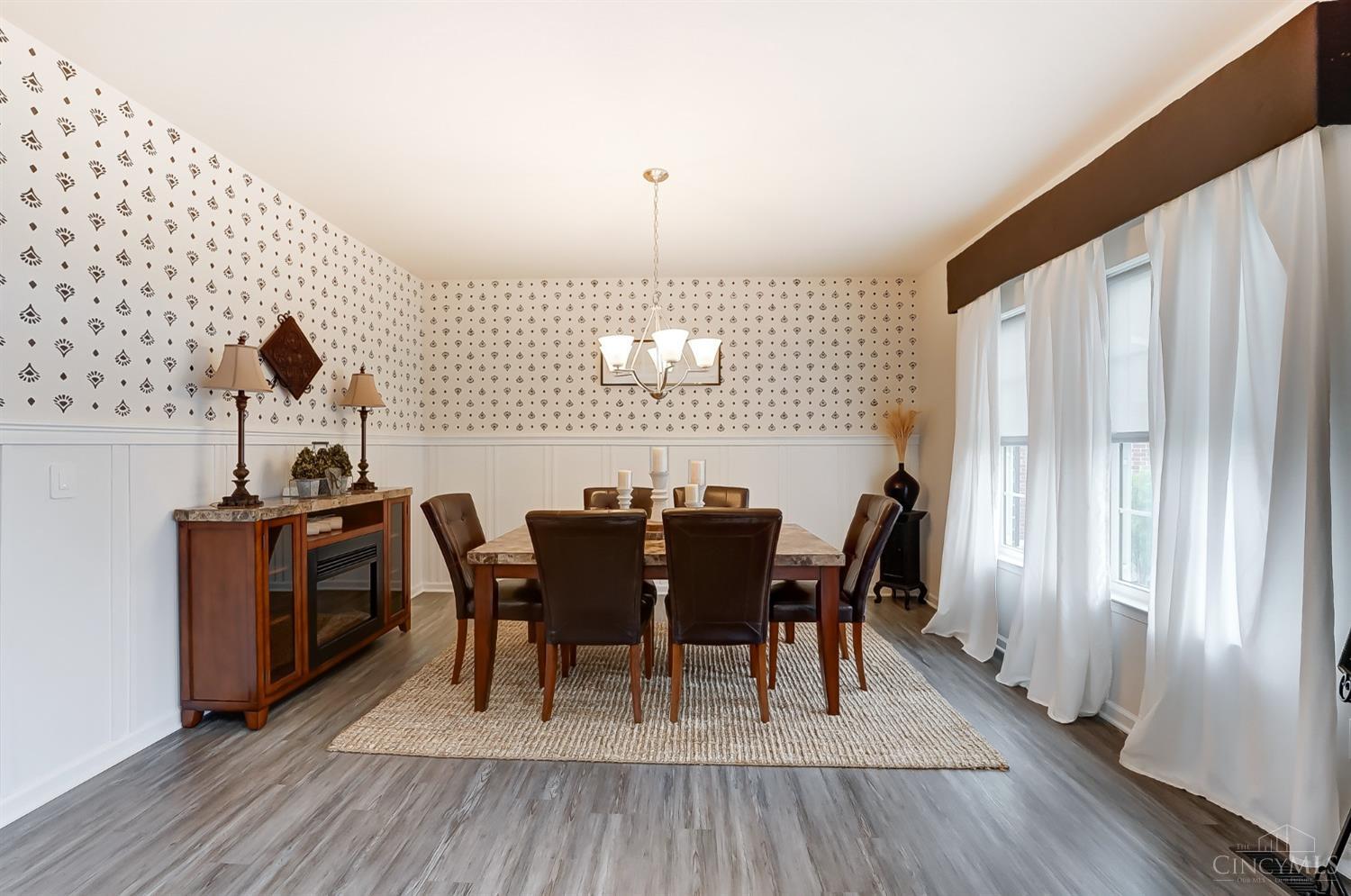 2537 Rosings Park