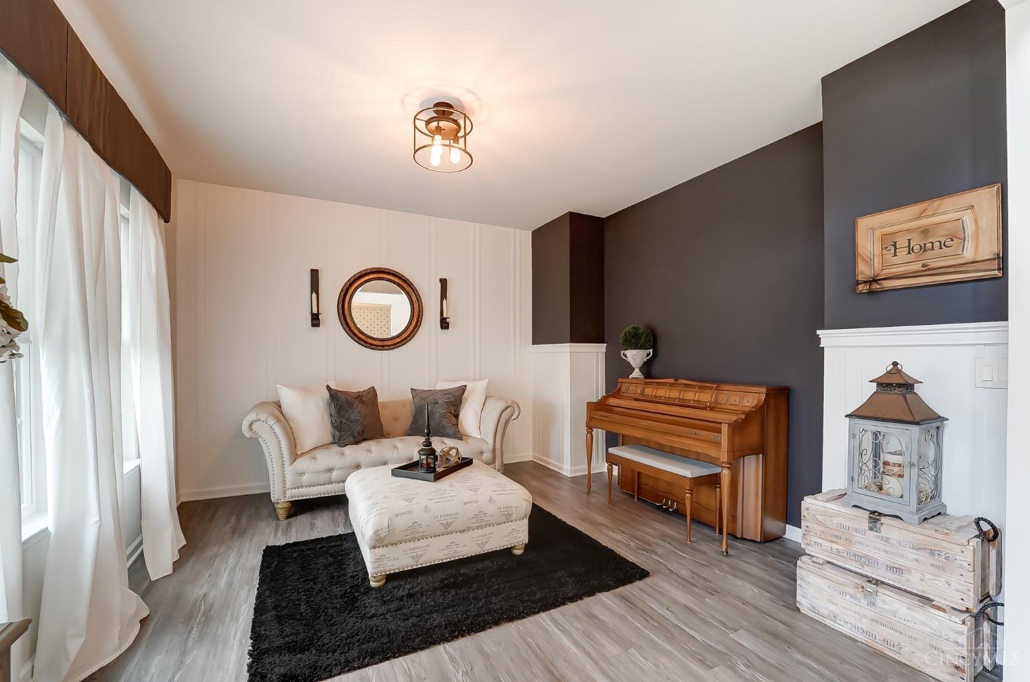 2537 Rosings Park