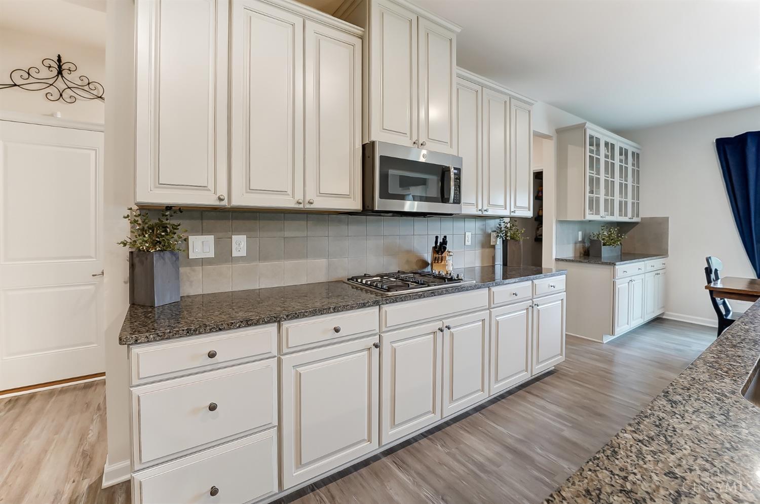 2537 Rosings Park