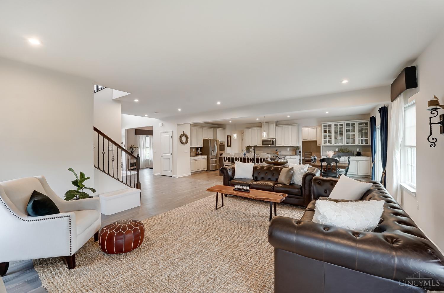 2537 Rosings Park