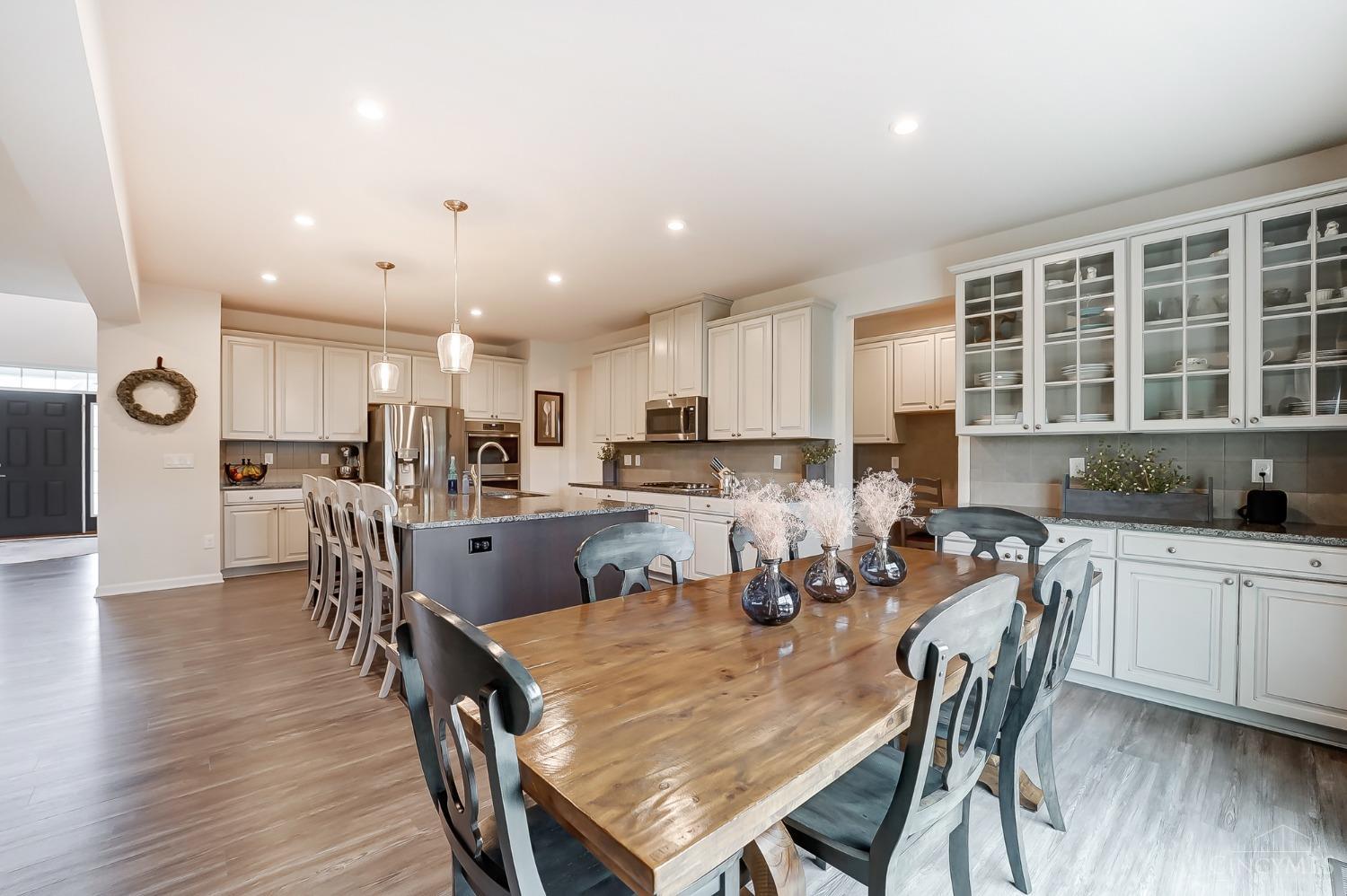 2537 Rosings Park