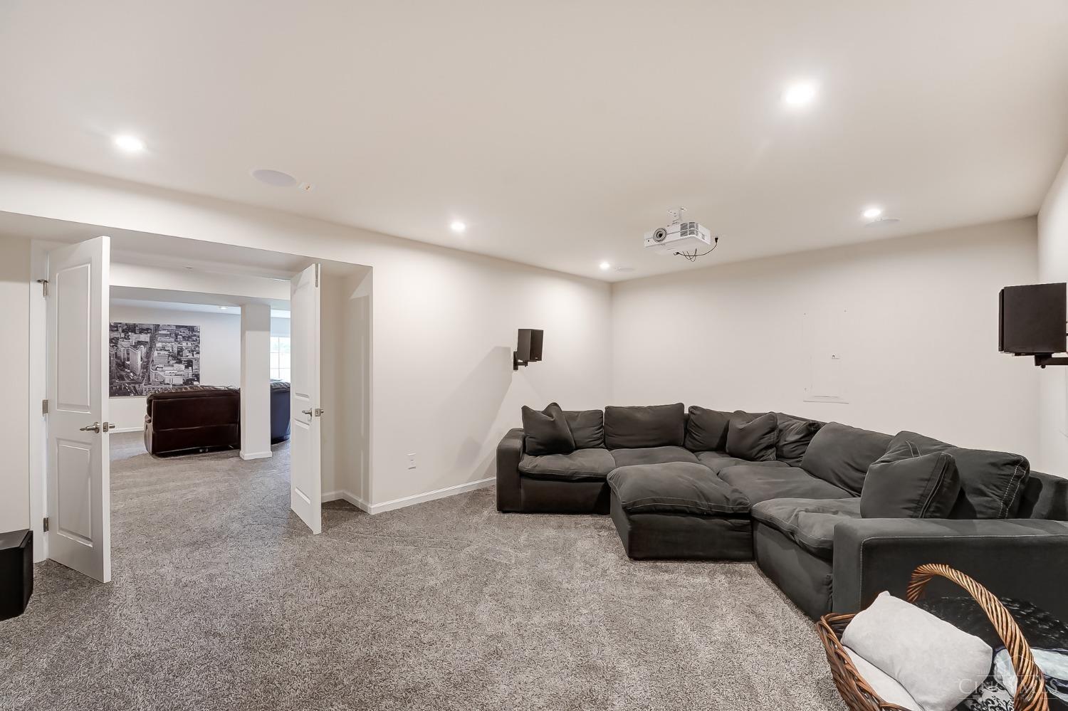 2537 Rosings Park
