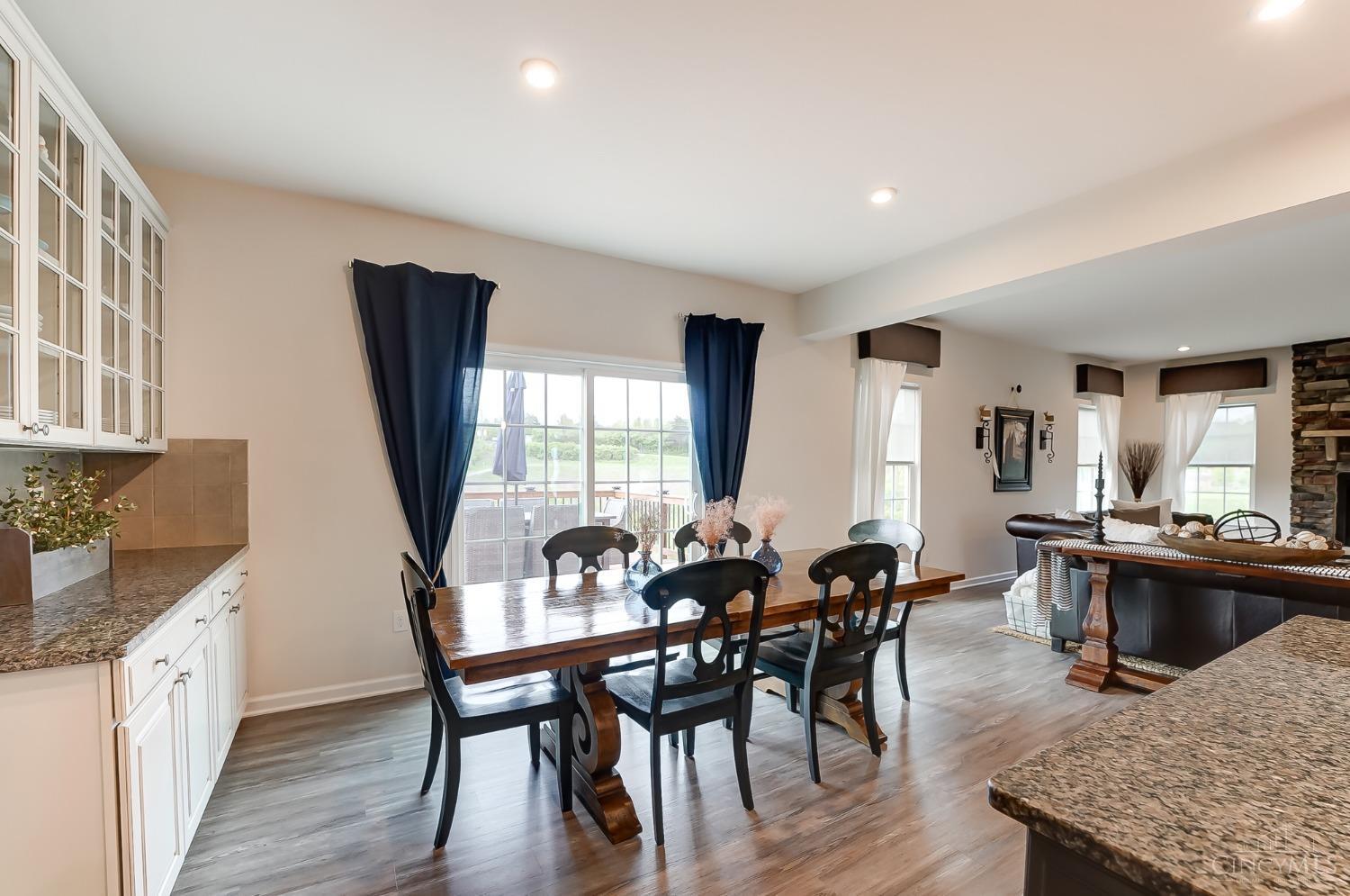 2537 Rosings Park