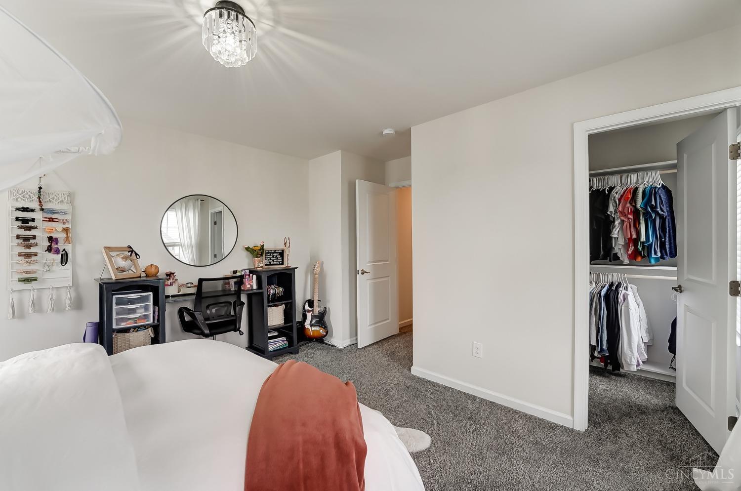 2537 Rosings Park