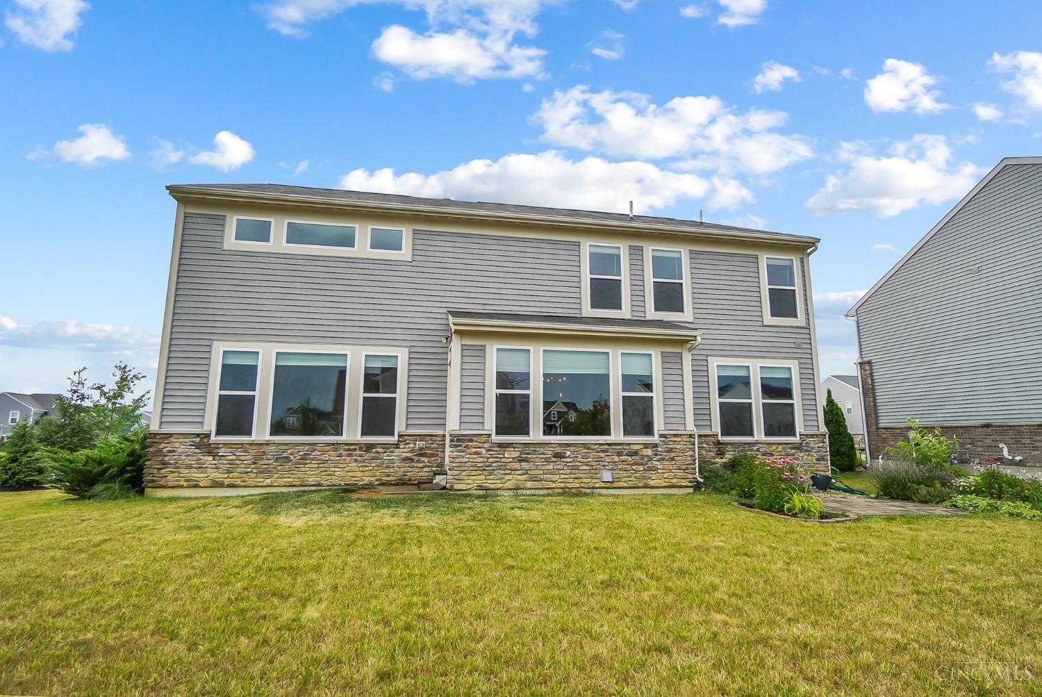 7174 Canterwood Court
