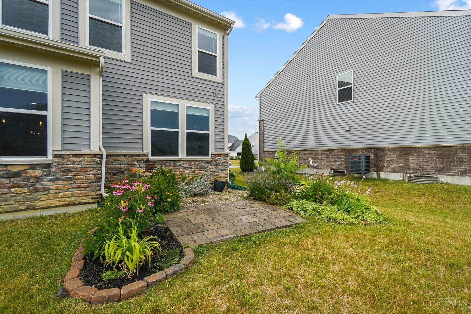 7174 Canterwood Court