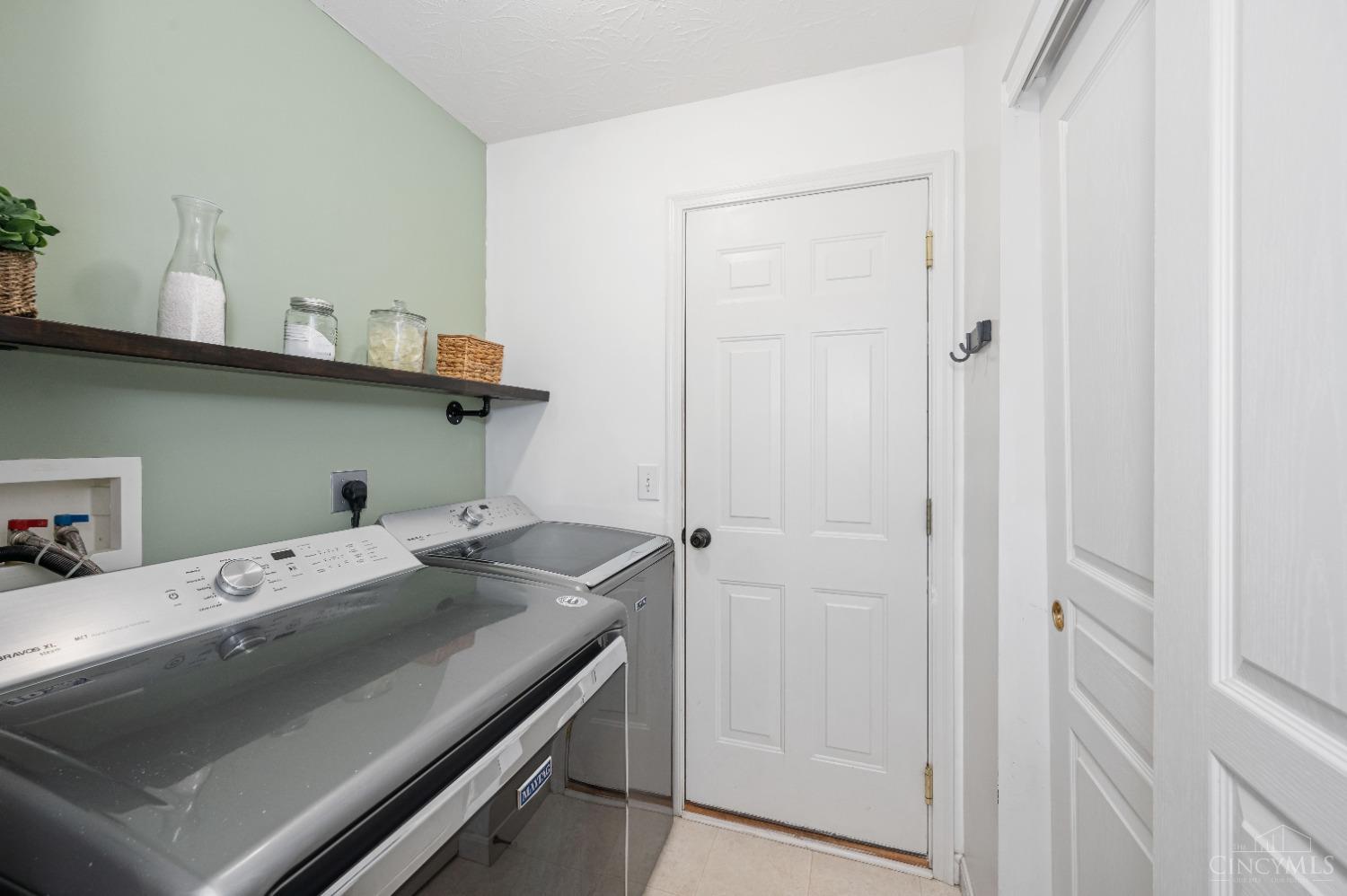 6607 Waverly Park