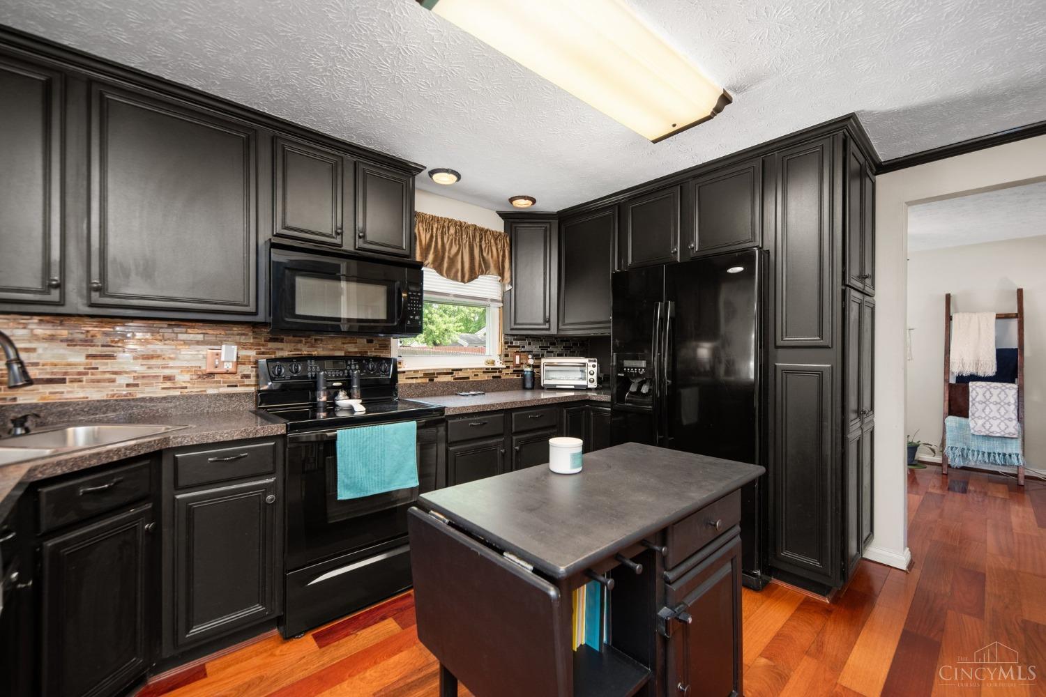 5799 Tall Oaks Drive
