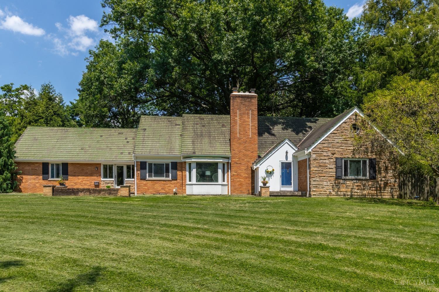 1580 Colonial Drive