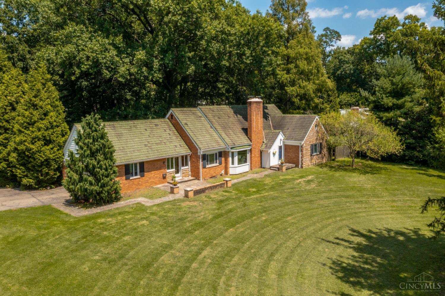 1580 Colonial Drive