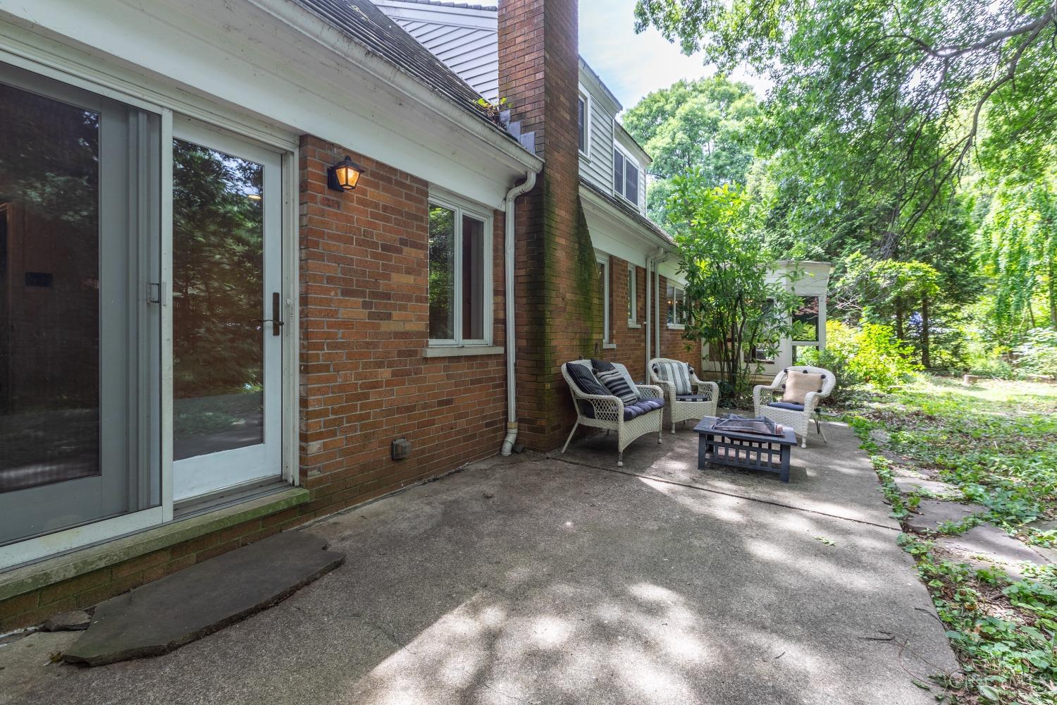 1580 Colonial Drive