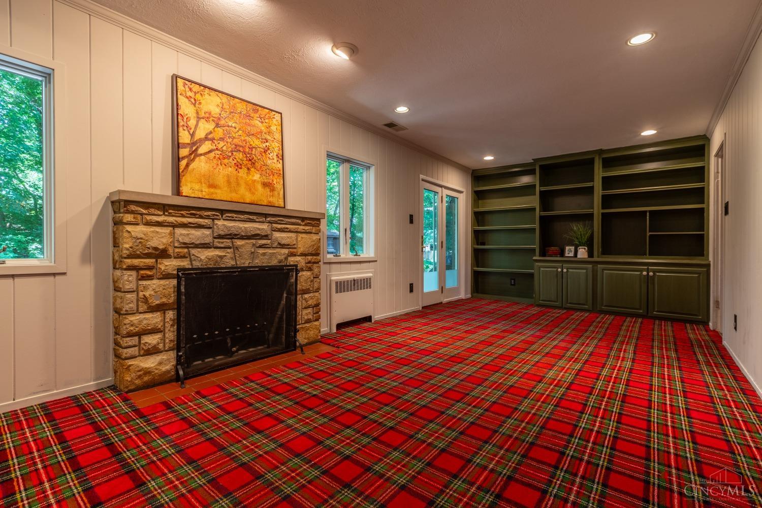 1580 Colonial Drive
