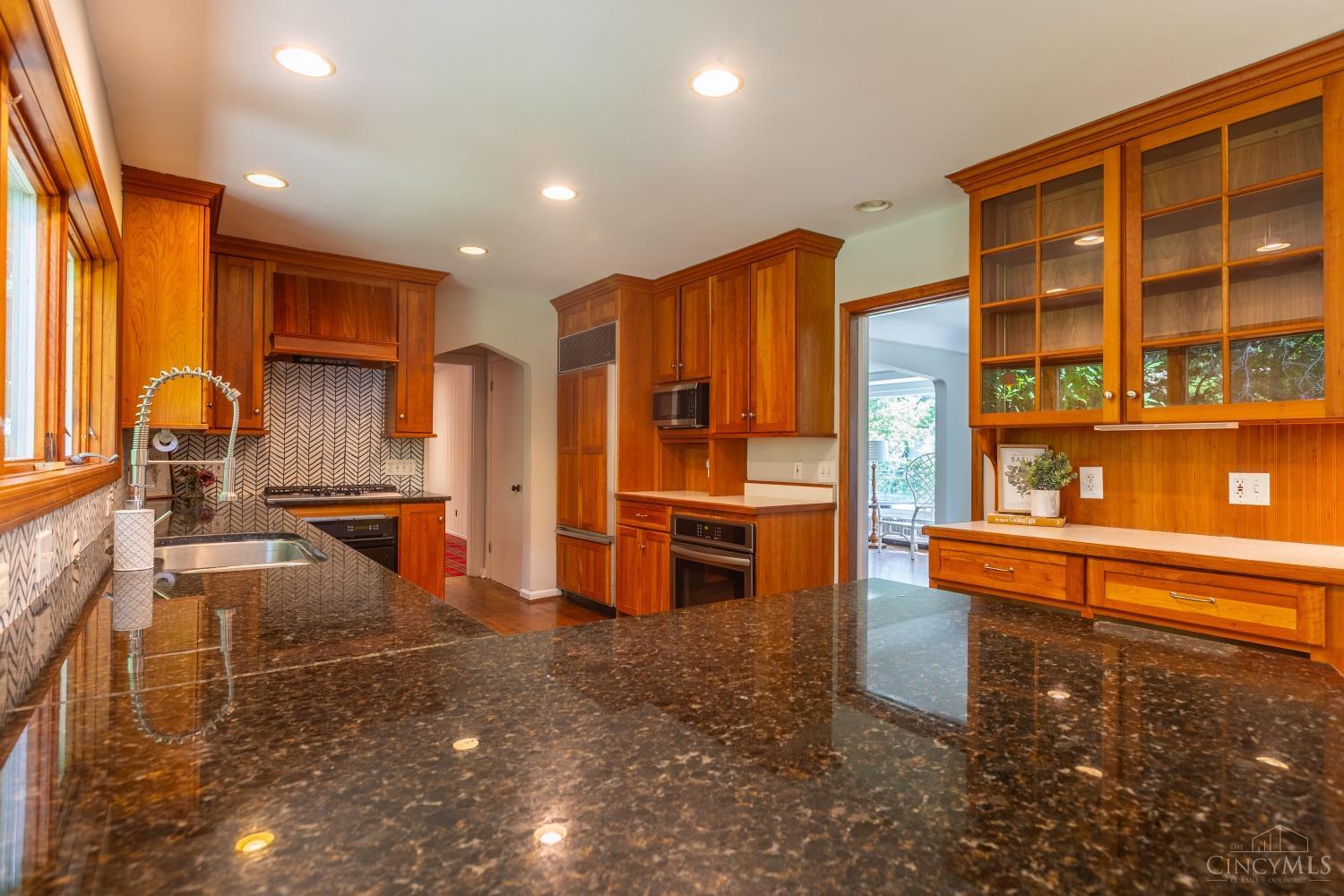 1580 Colonial Drive