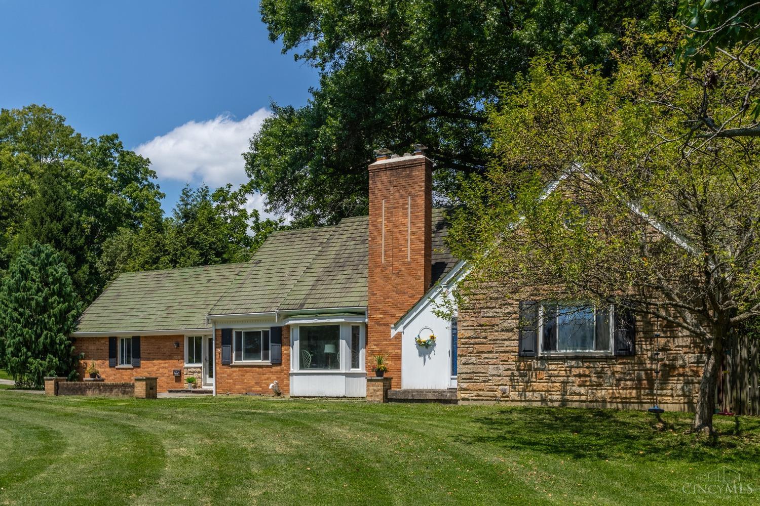 1580 Colonial Drive