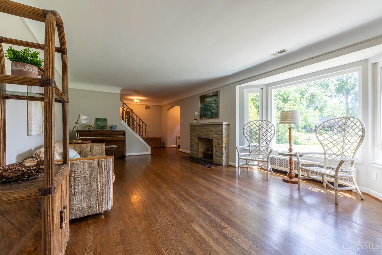 1580 Colonial Drive