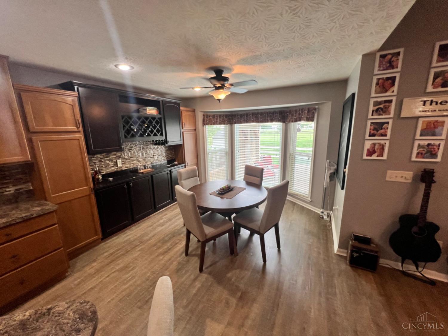 6475 Waverly Park