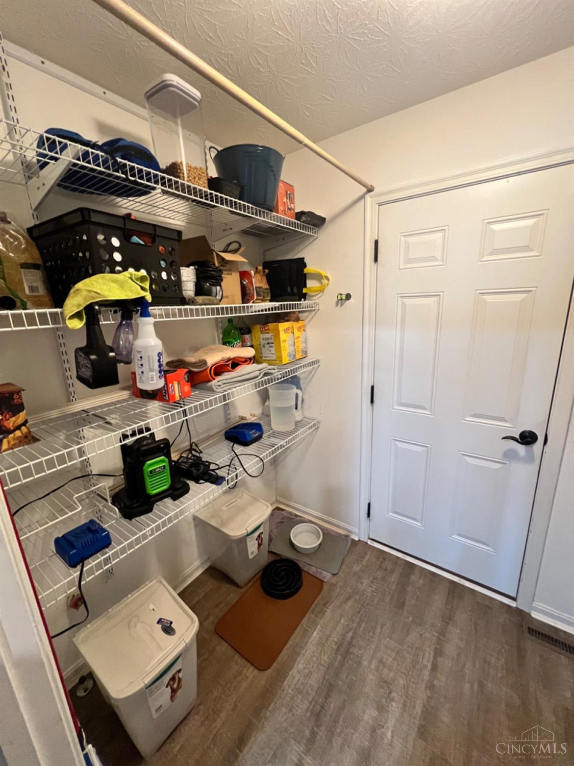 6475 Waverly Park