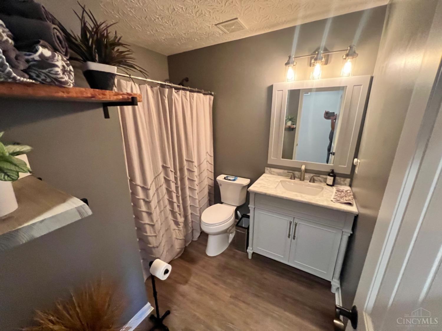 6475 Waverly Park