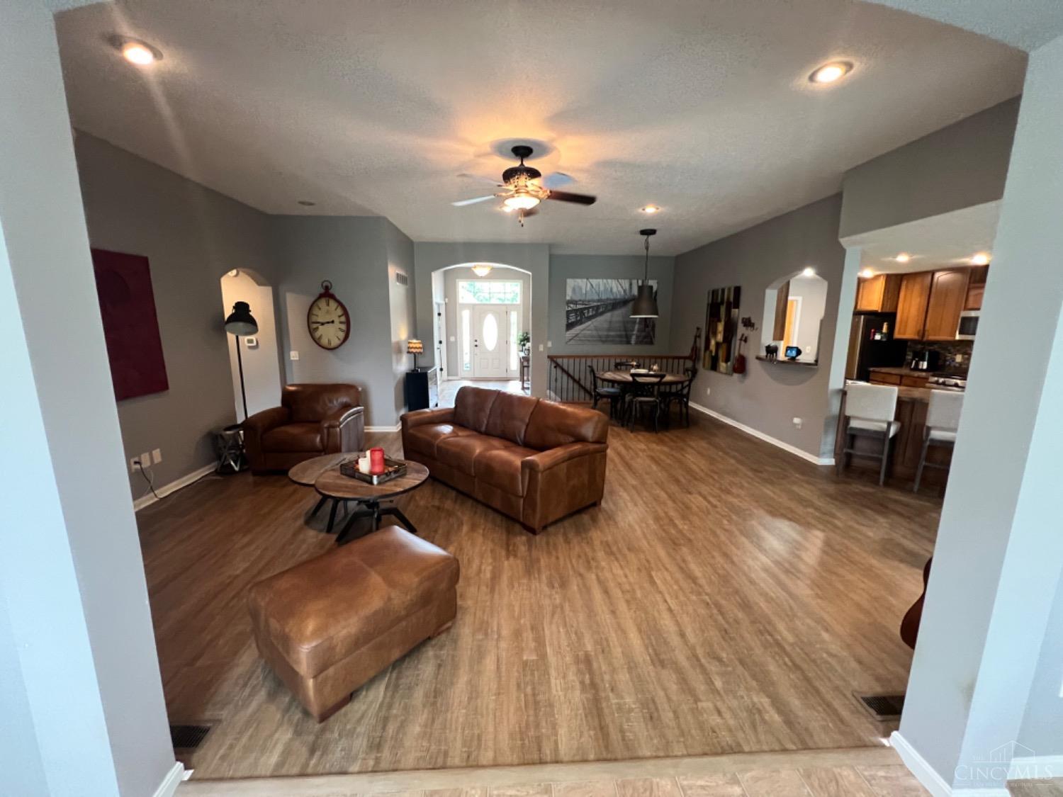 6475 Waverly Park