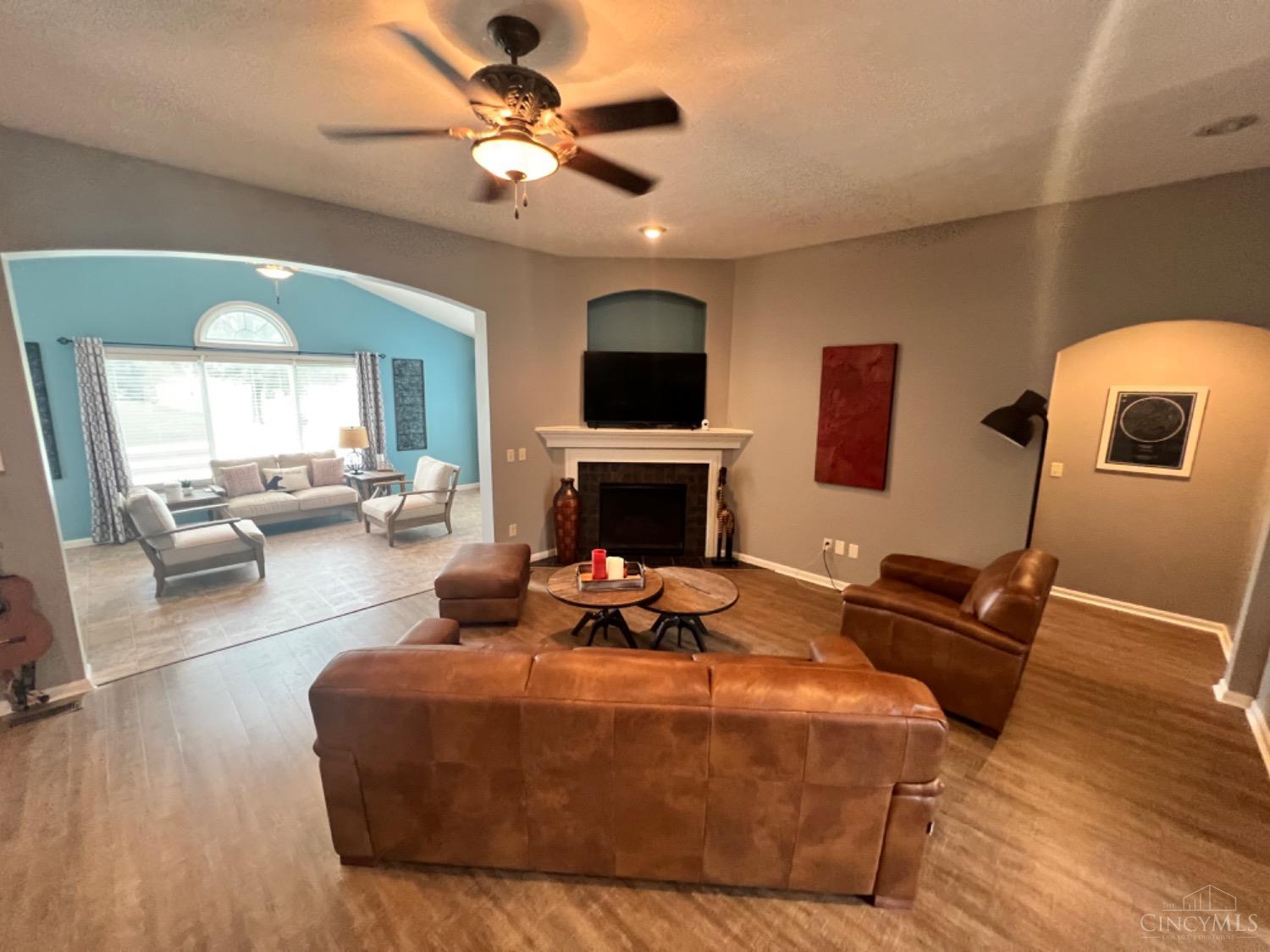 6475 Waverly Park