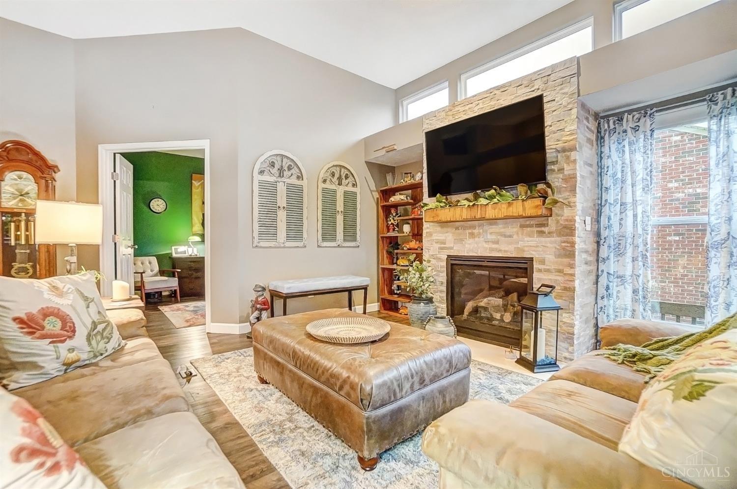 5258 Venetian Way