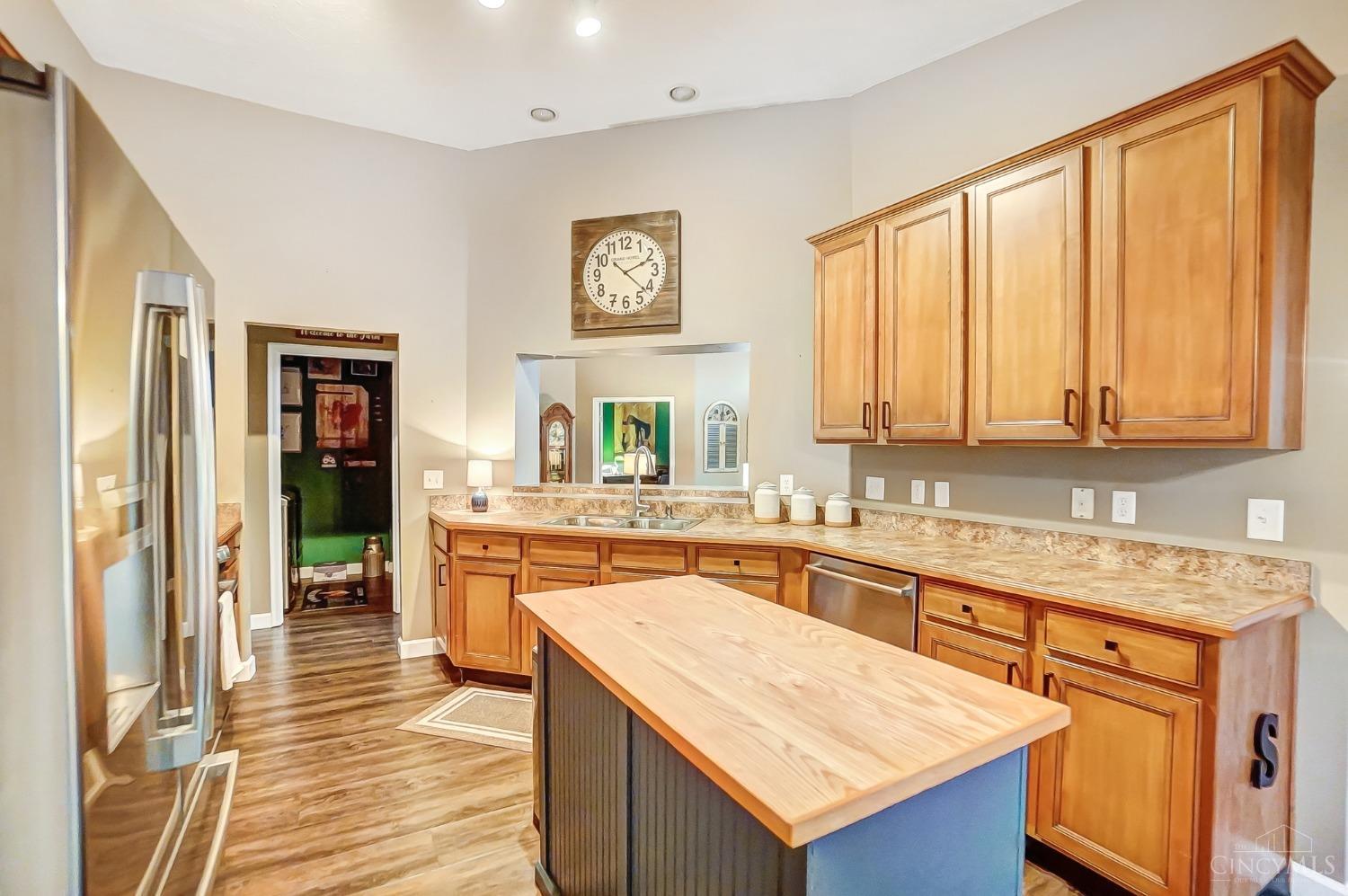5258 Venetian Way