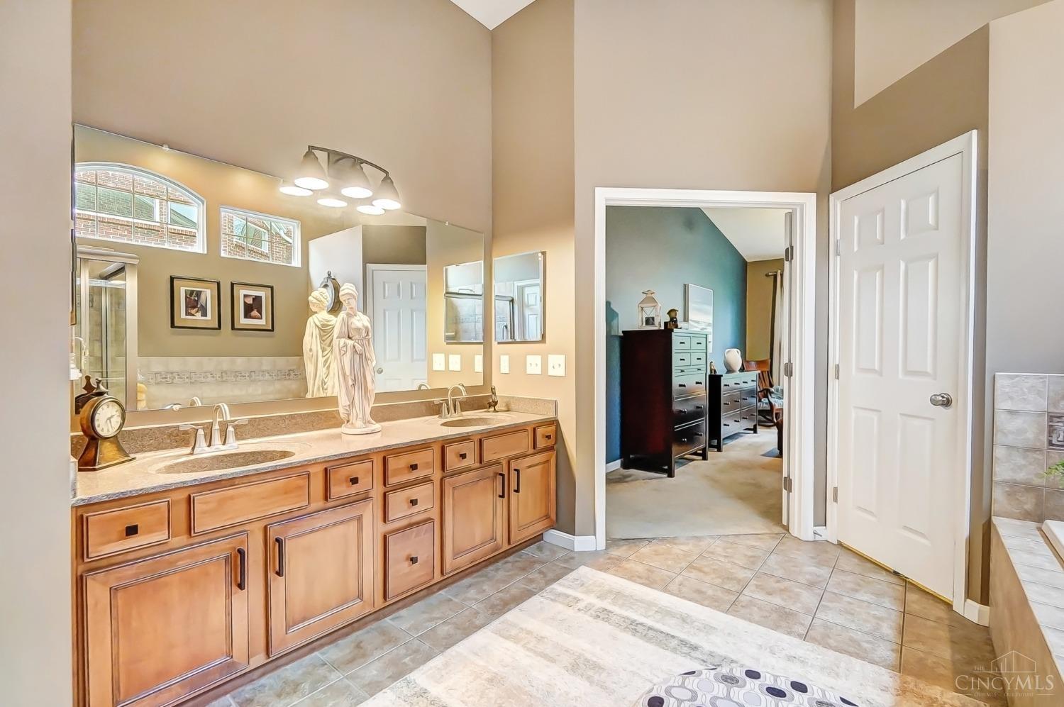 5258 Venetian Way