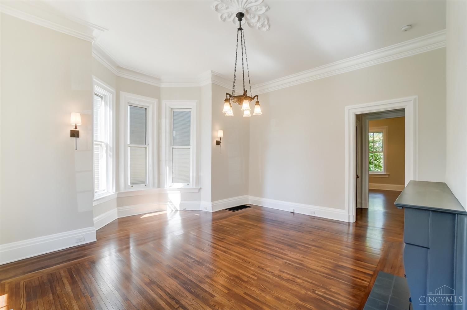 2307 Kemper Lane