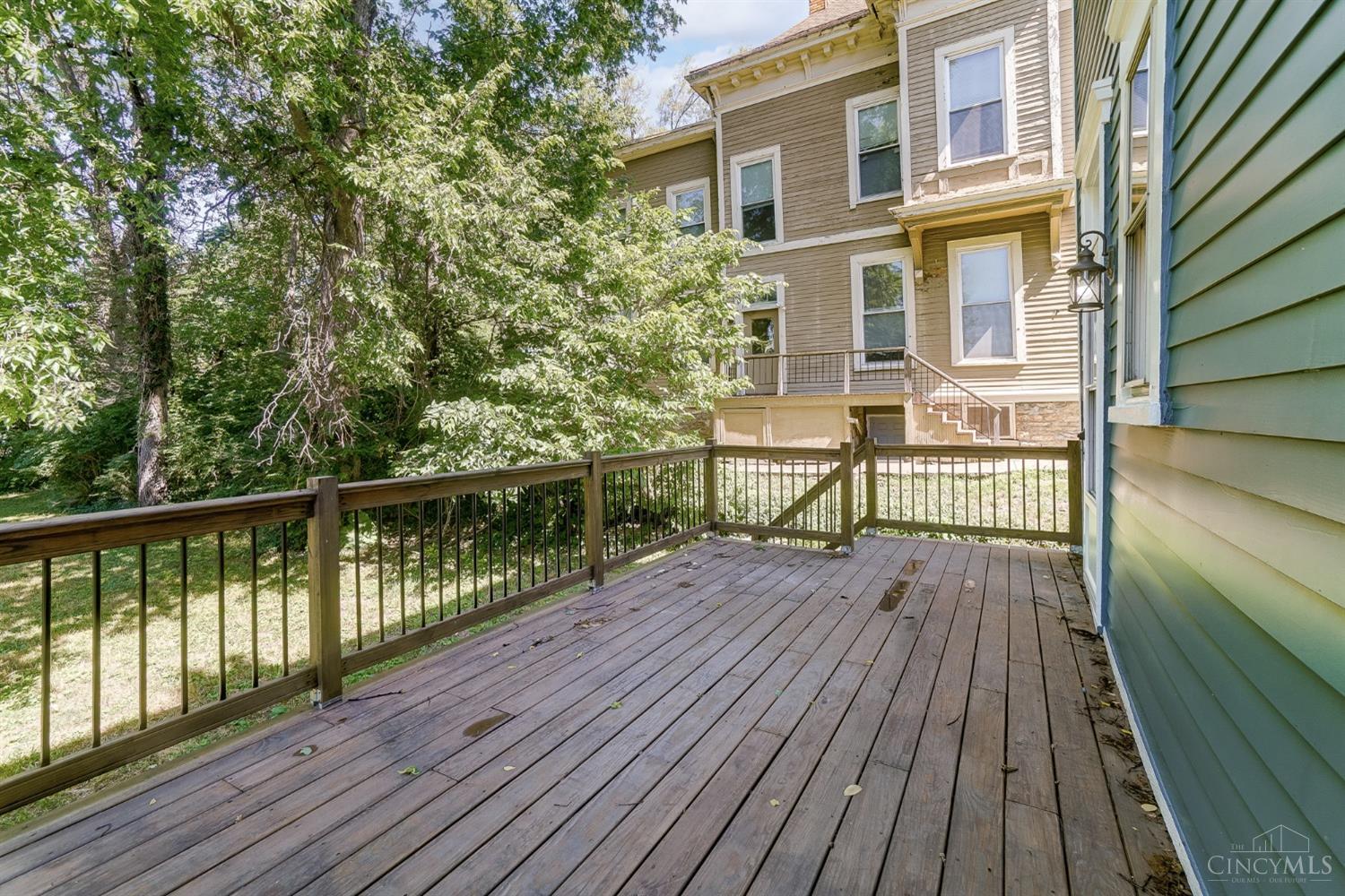 2307 Kemper Lane