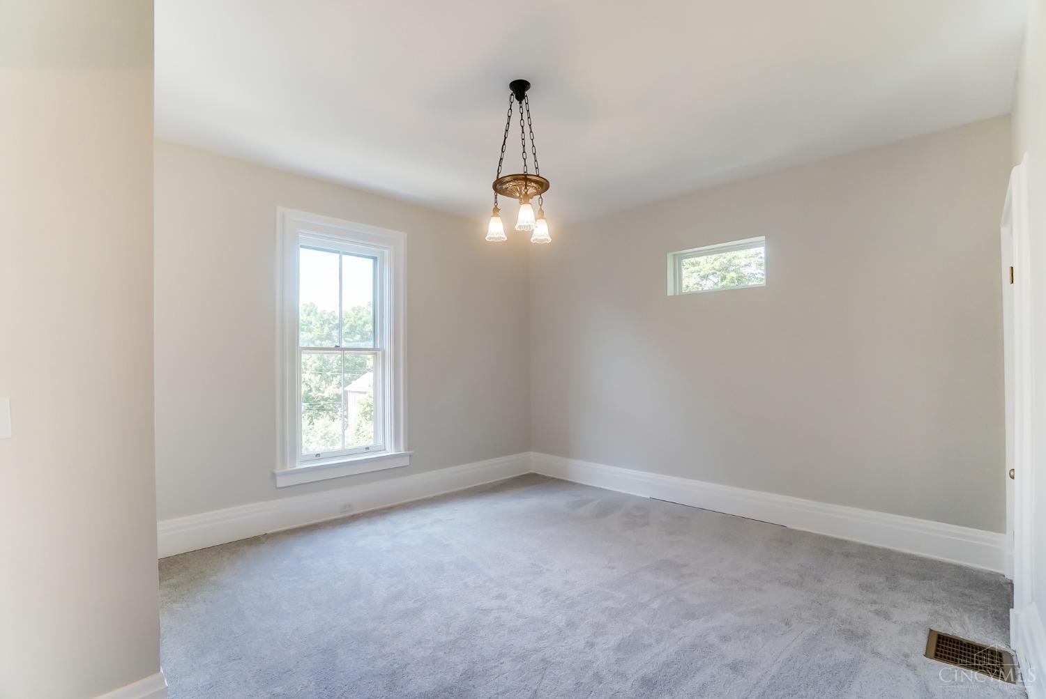 2307 Kemper Lane