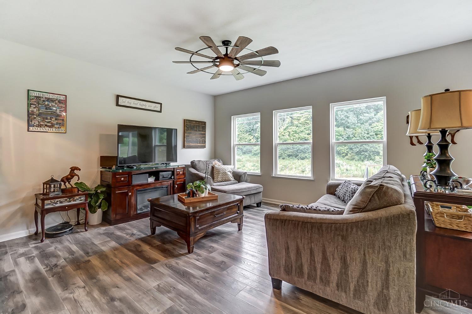 3286 Shadow Ridge Court