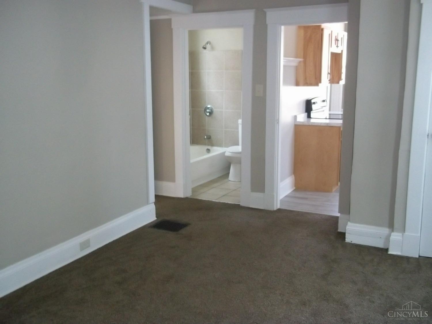 4 Walnut Street