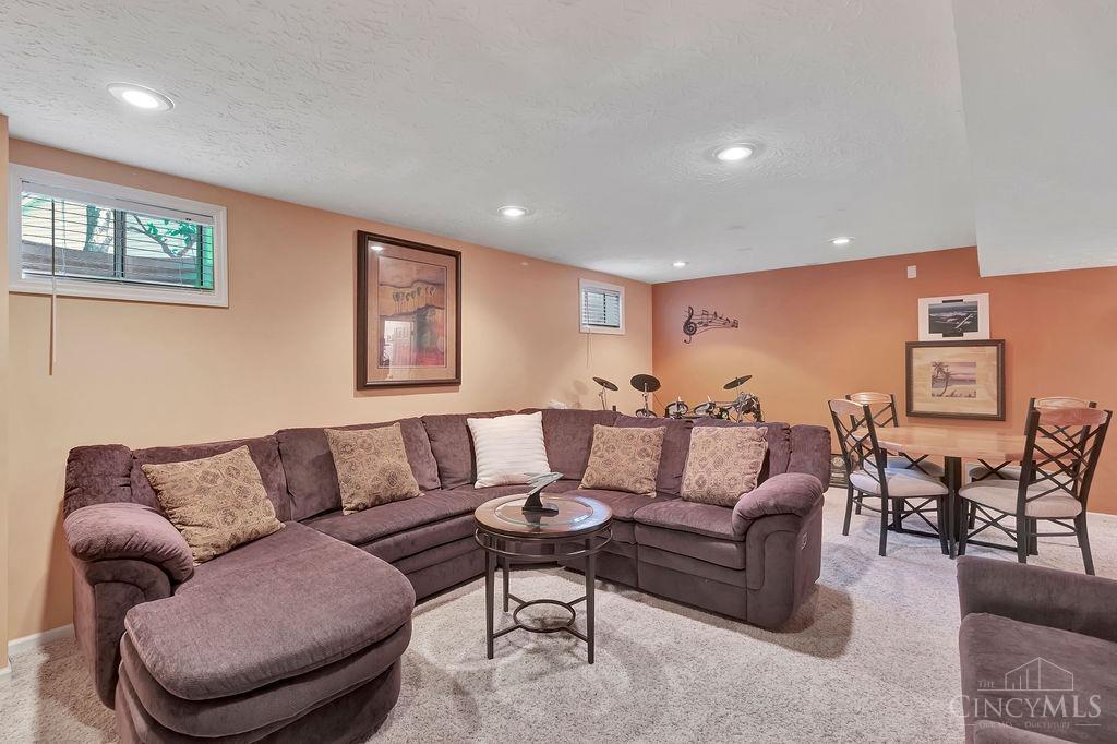 994 Bamburgh Drive