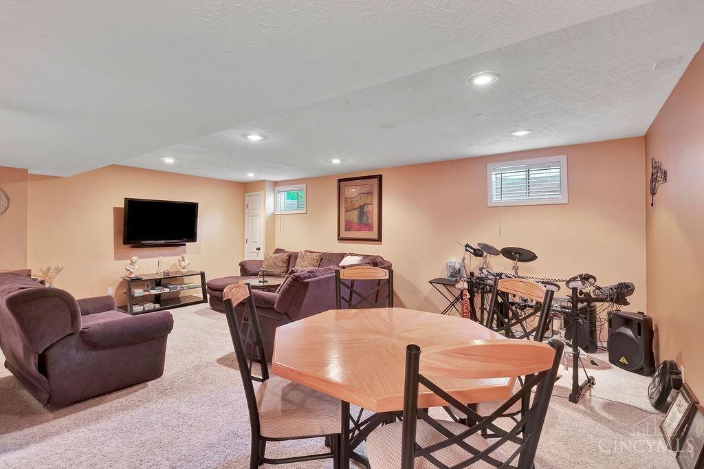 994 Bamburgh Drive