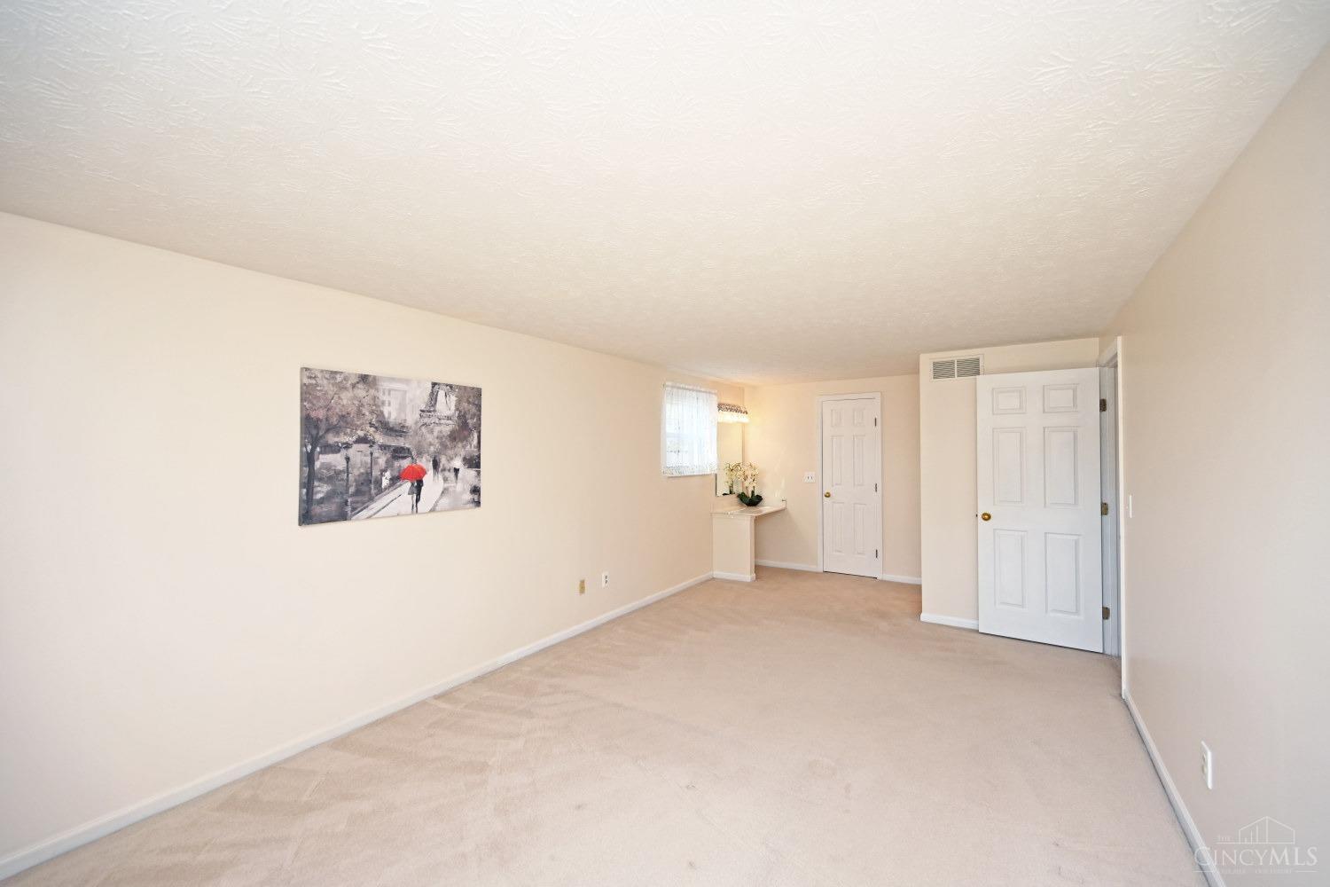 6404 Coachlight Way