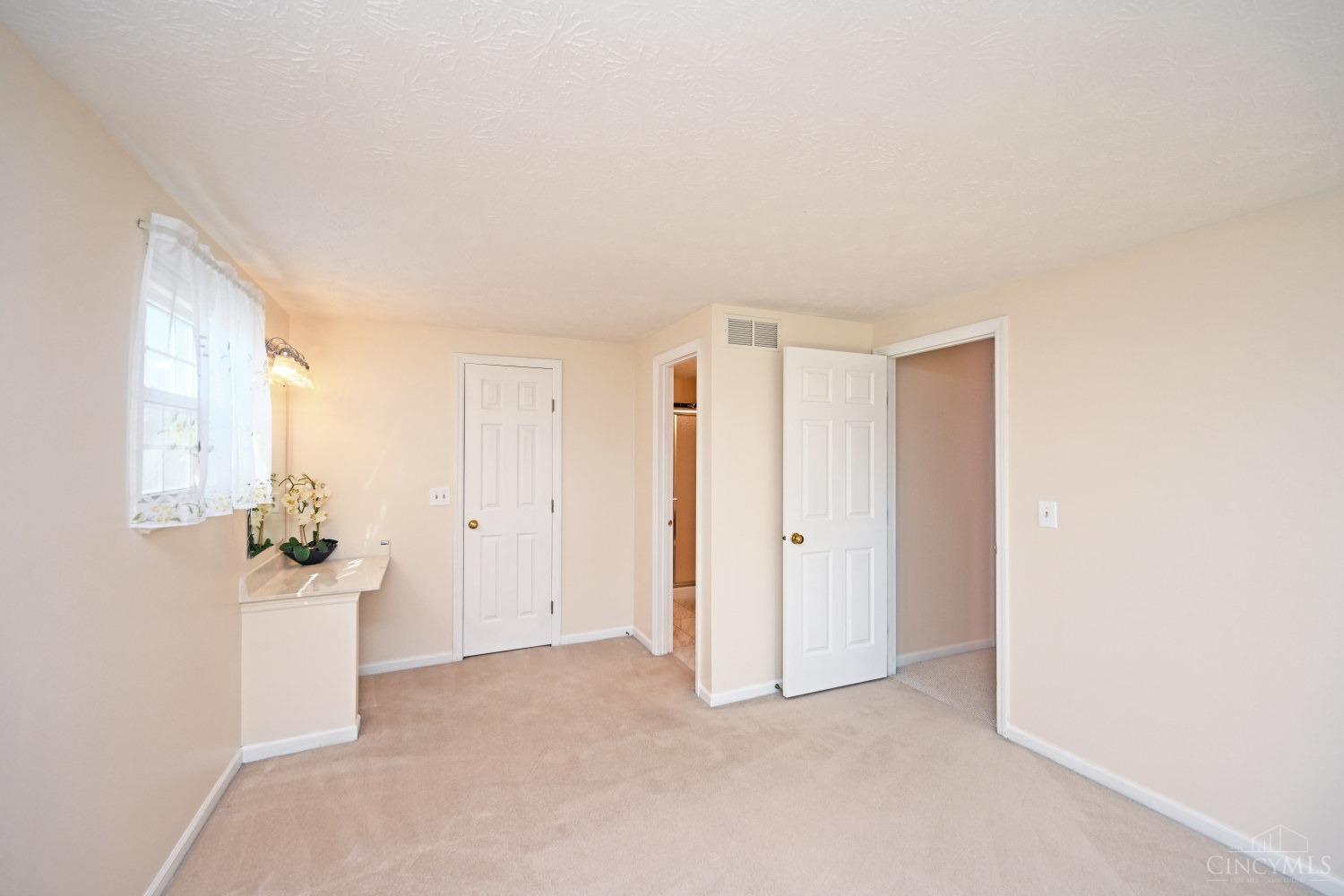 6404 Coachlight Way