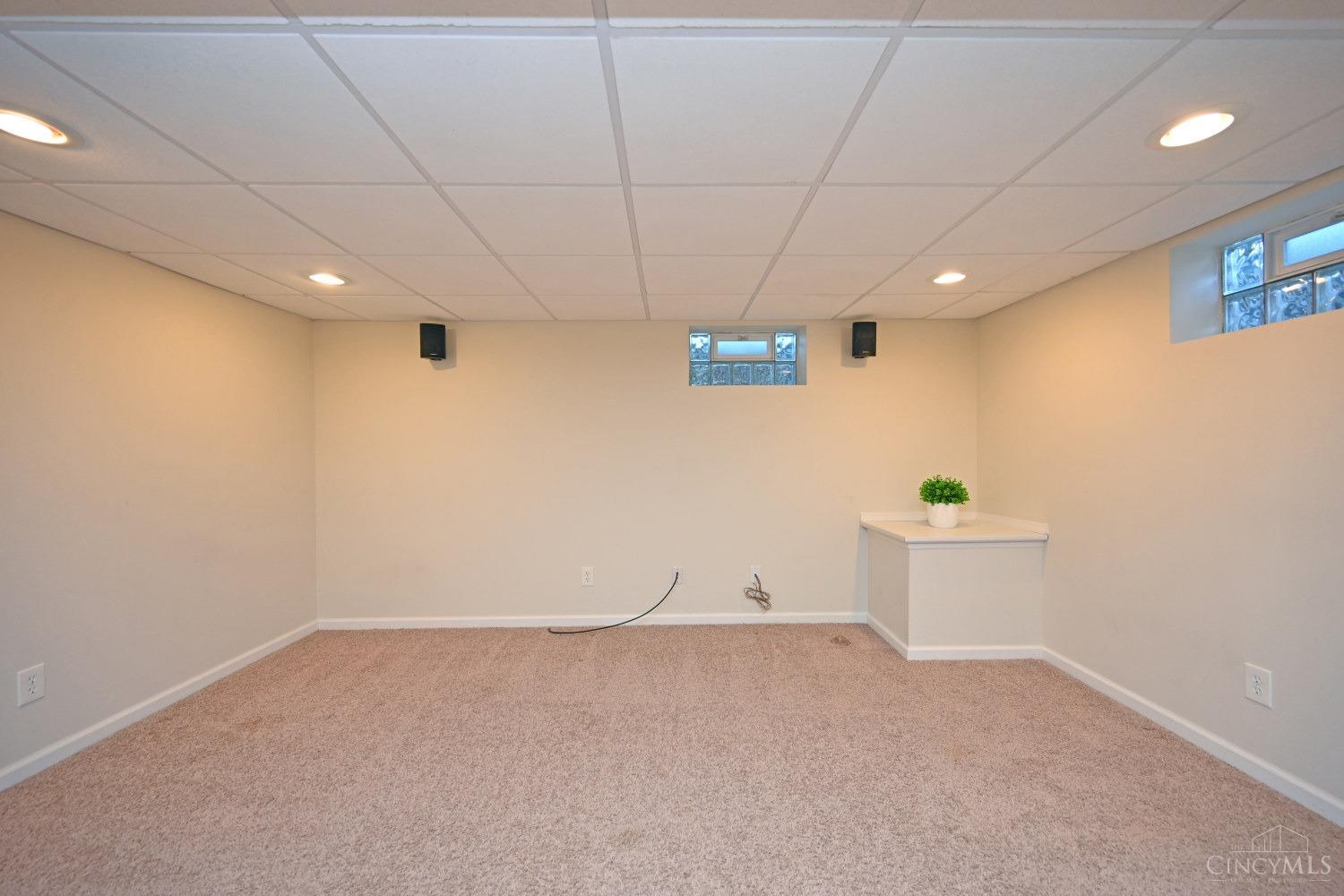 6404 Coachlight Way