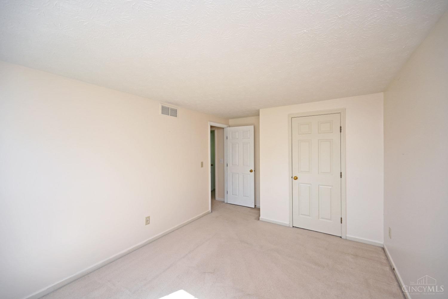 6404 Coachlight Way