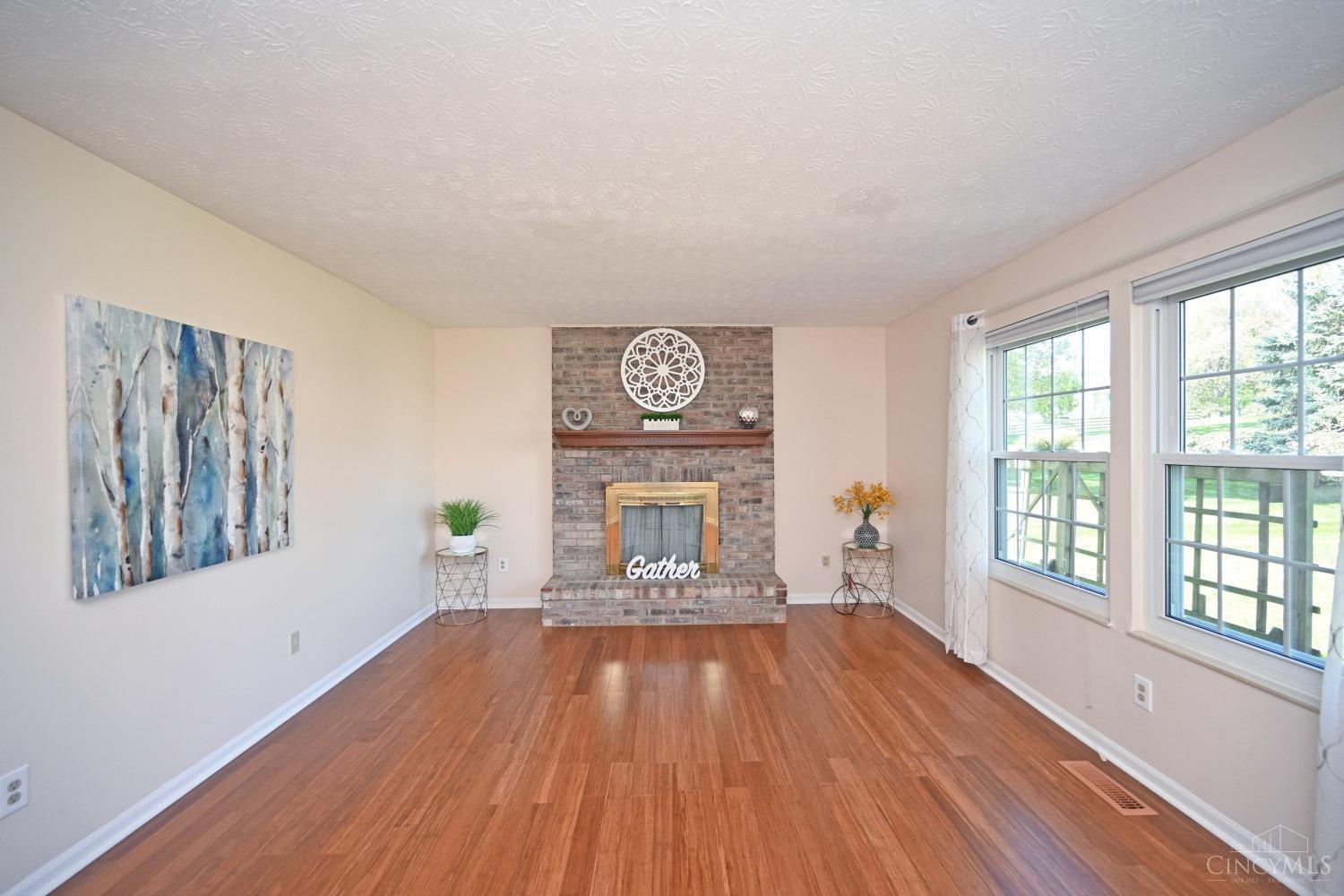6404 Coachlight Way