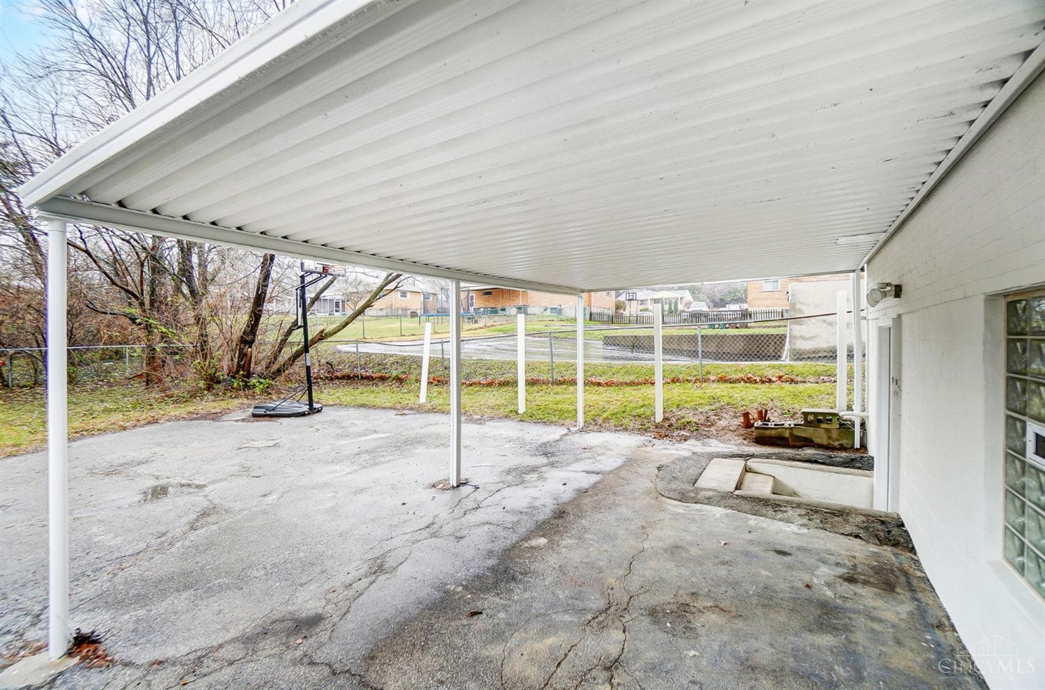 3511 W Galbraith Road